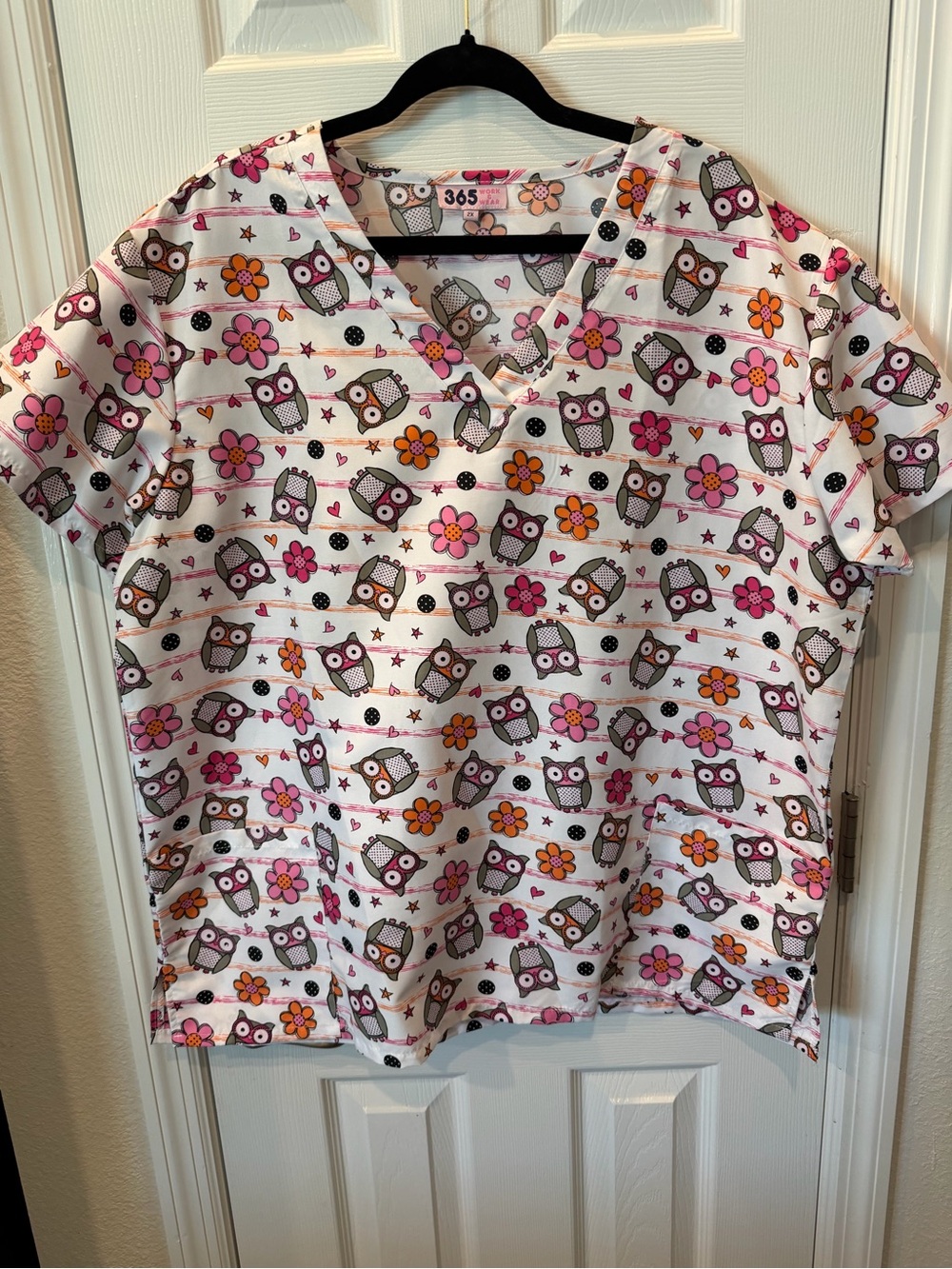 2x White Owl Print V-Neck Short Sleeve scrub Top